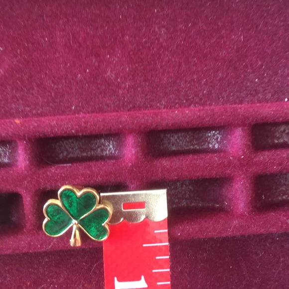 Clip on shamrock and gold earrings from Ireland - Picture 7 of 10